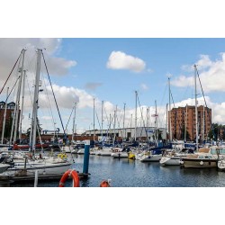 Hull's marina