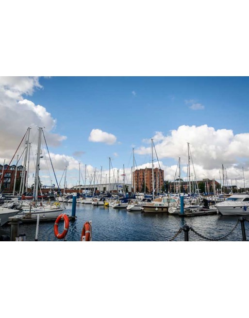 Hull's marina