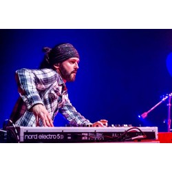 Nick Wight of UK Foo Fighters